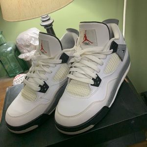 Jordan 4 retro White Cement